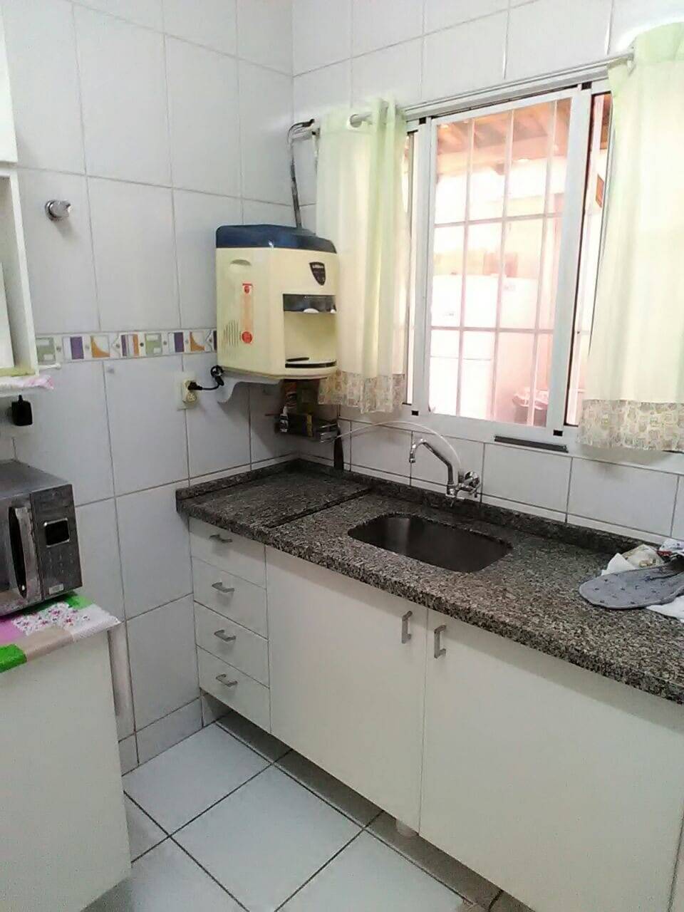 Casa à venda com 3 quartos, 159m² - Foto 1