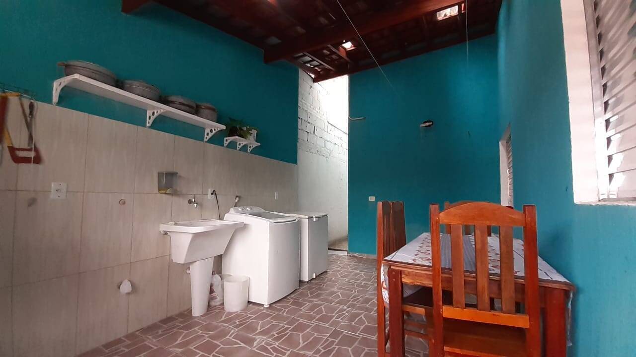 Casa à venda com 4 quartos, 124m² - Foto 17