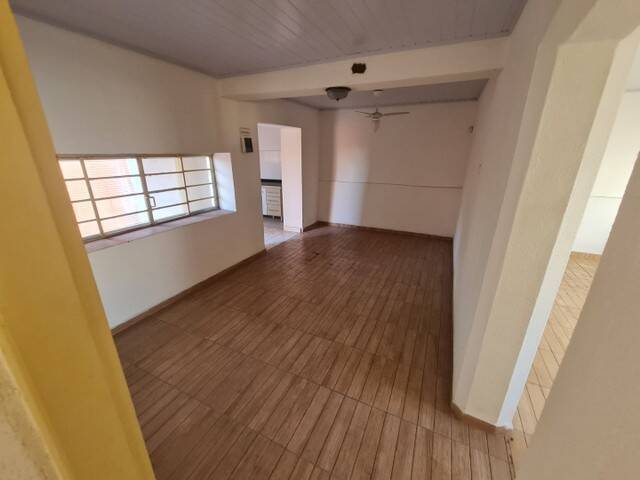 Casa à venda com 2 quartos, 145m² - Foto 3