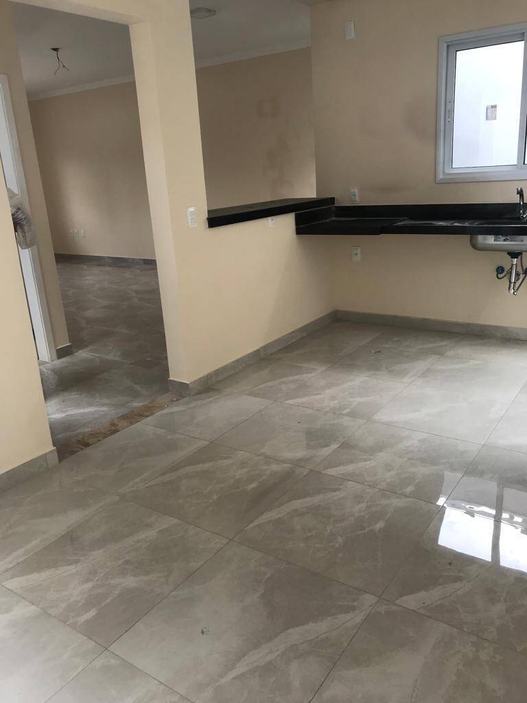 Casa à venda com 3 quartos, 135m² - Foto 2