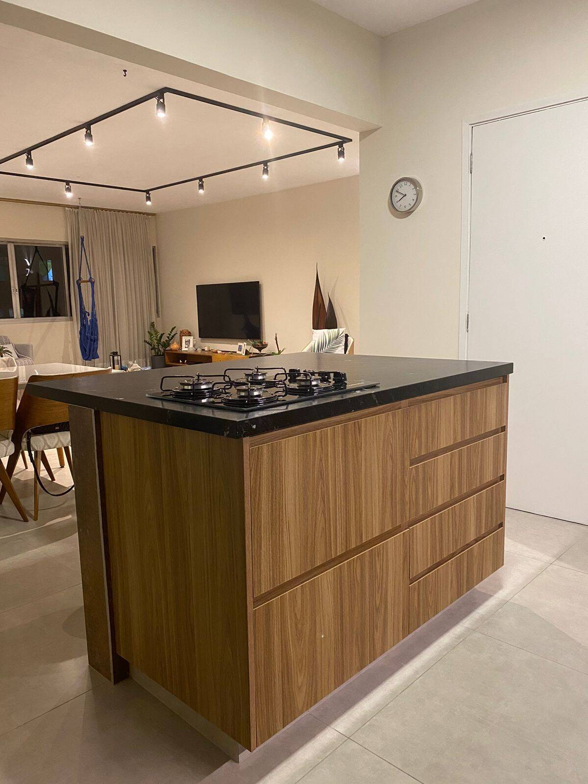 Apartamento à venda com 3 quartos, 135m² - Foto 4