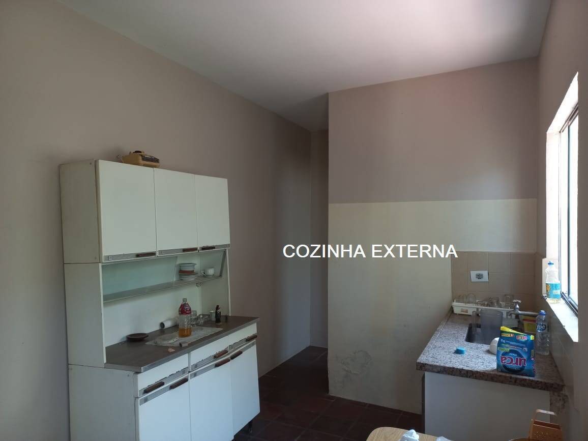 Casa à venda com 4 quartos, 190m² - Foto 33