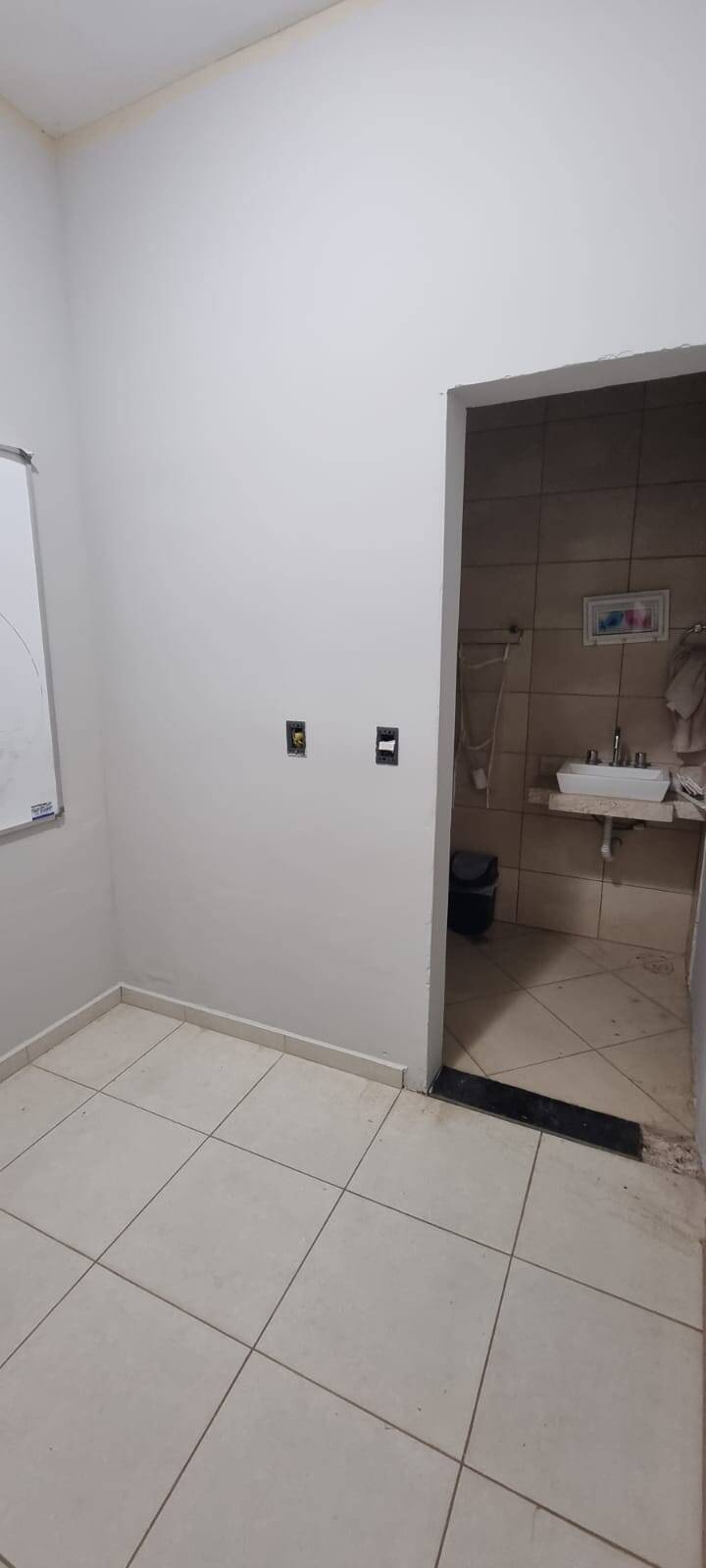 Casa de Condomínio para alugar com 6 quartos, 365m² - Foto 35