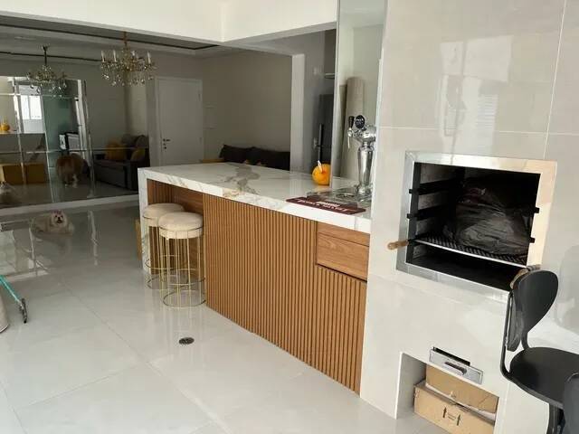 Apartamento à venda com 2 quartos, 140m² - Foto 1