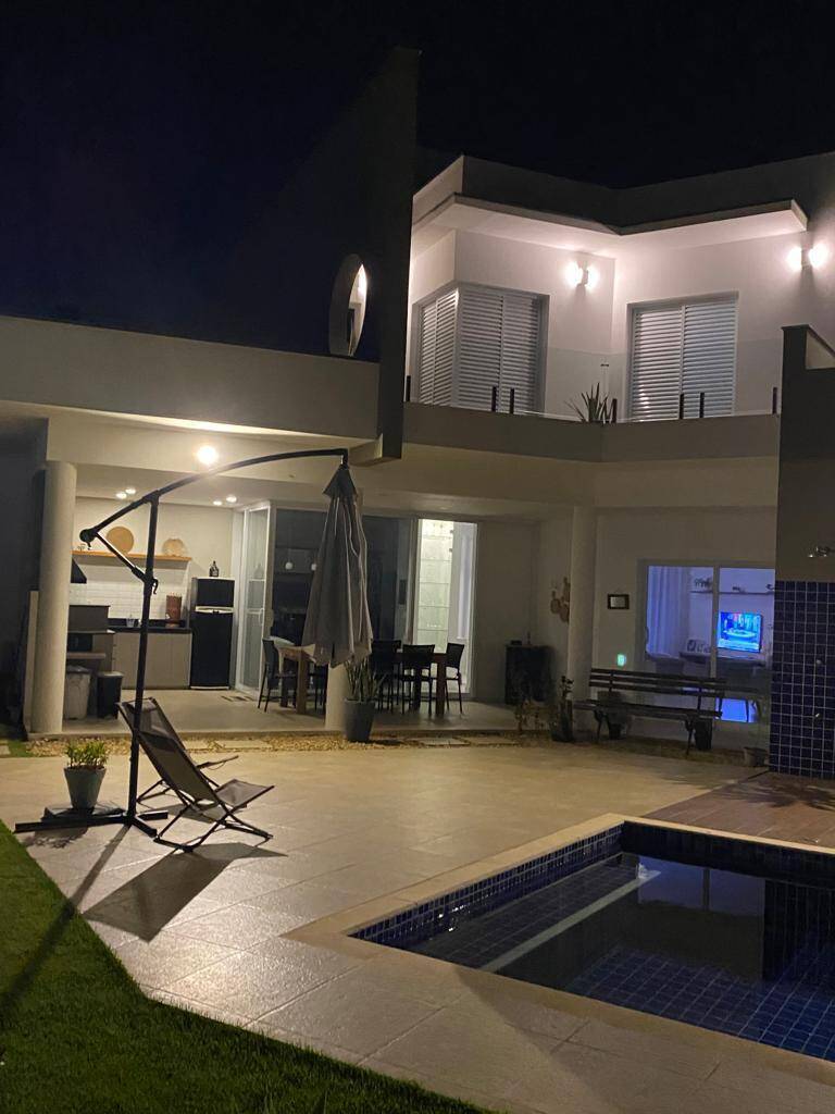 Casa de Condomínio à venda com 3 quartos, 262m² - Foto 4