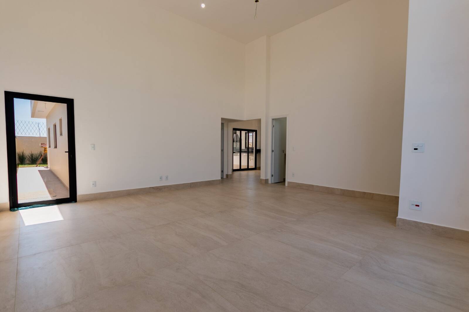 Casa de Condomínio à venda com 3 quartos, 182m² - Foto 4