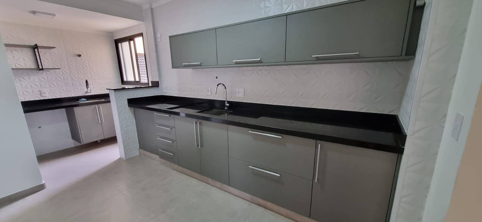 Apartamento à venda com 3 quartos, 97m² - Foto 1