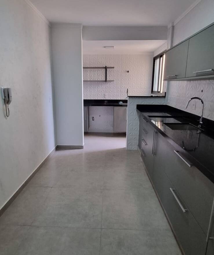 Apartamento à venda com 3 quartos, 97m² - Foto 4