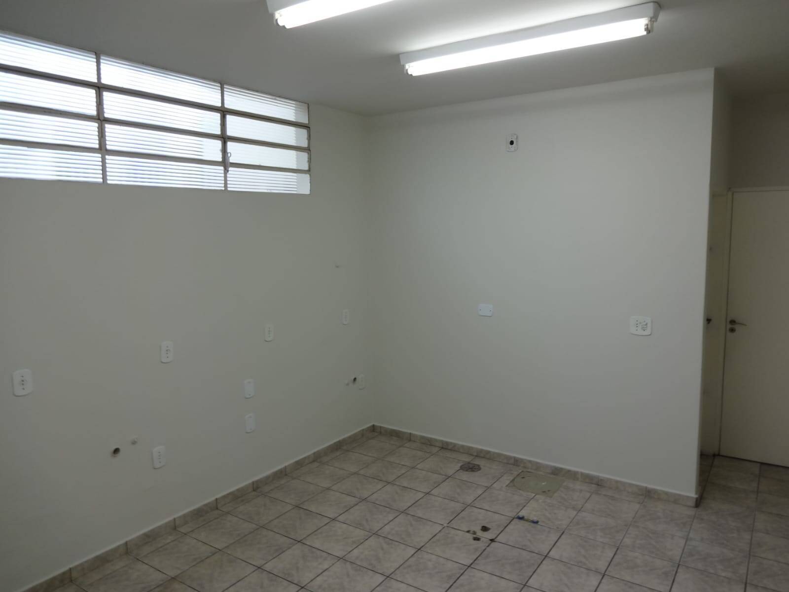 Casa à venda com 2 quartos, 121m² - Foto 3