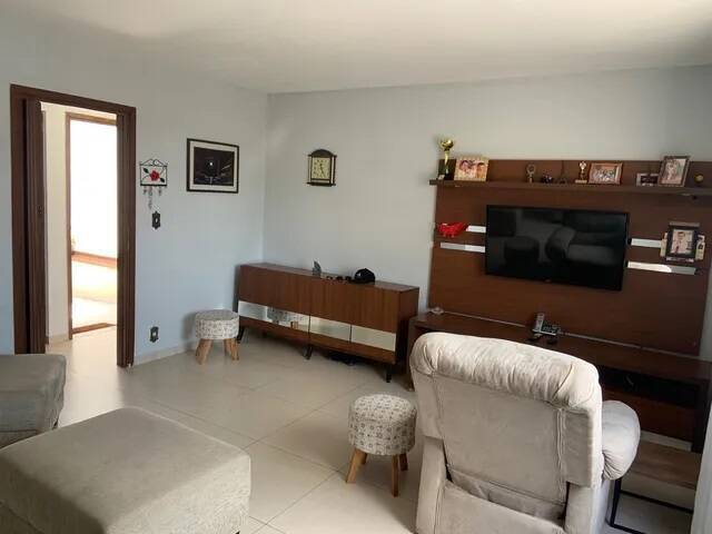 Casa à venda com 3 quartos, 149m² - Foto 1