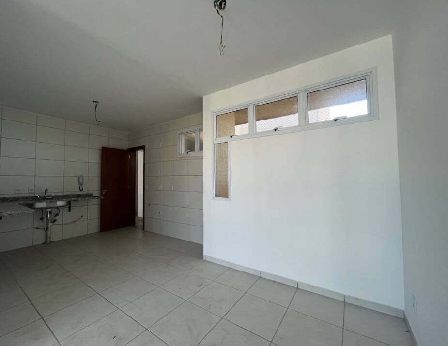 Apartamento à venda com 4 quartos, 230m² - Foto 3