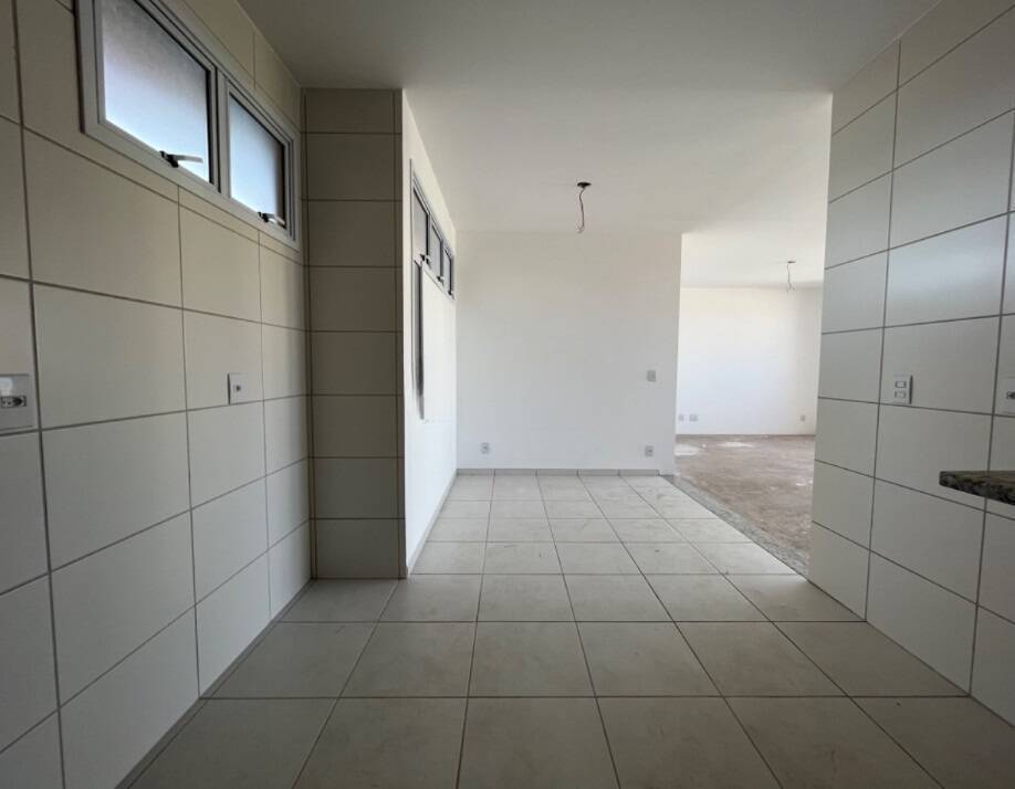 Apartamento à venda com 4 quartos, 230m² - Foto 5