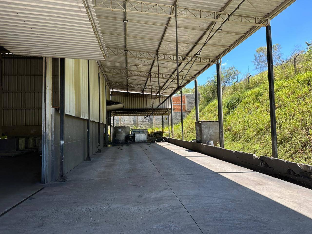 Depósito-Galpão-Armazém para alugar, 1650m² - Foto 11