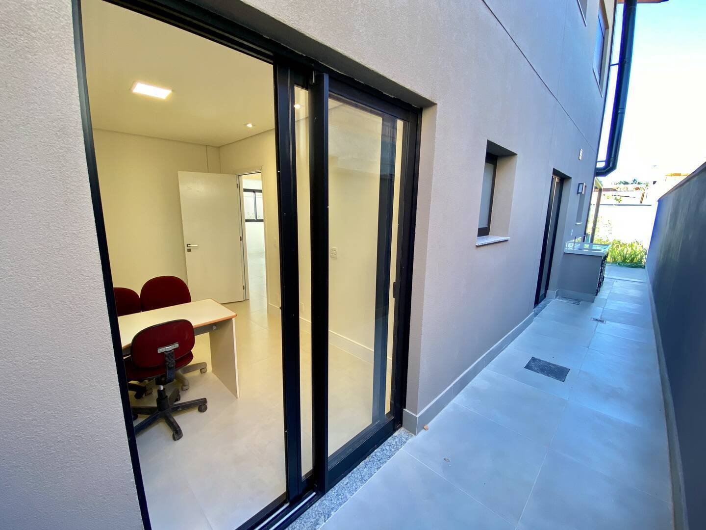 Casa de Condomínio à venda com 3 quartos, 300m² - Foto 18