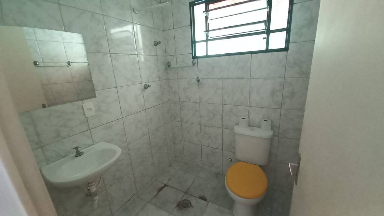 Casa à venda com 2 quartos, 70m² - Foto 6