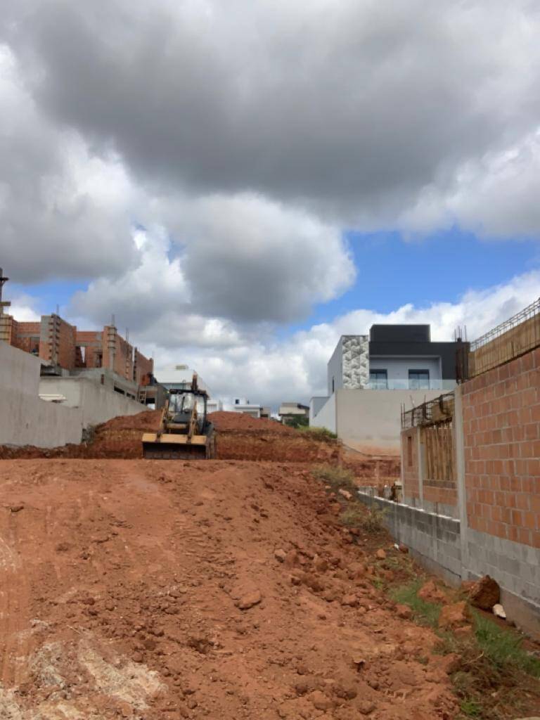 Terreno à venda, 360m² - Foto 1