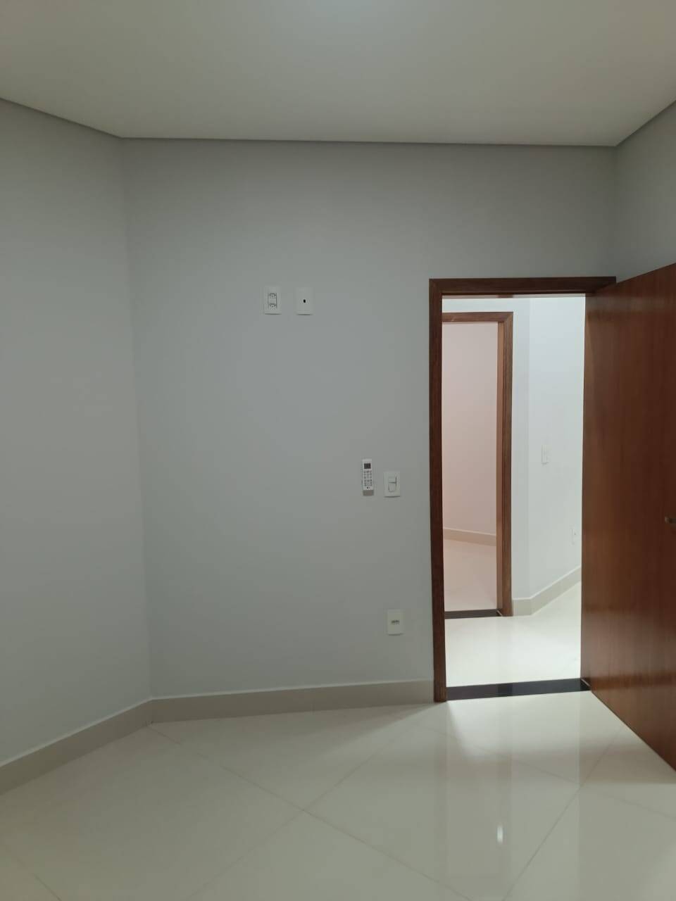 Casa à venda com 3 quartos, 99m² - Foto 18