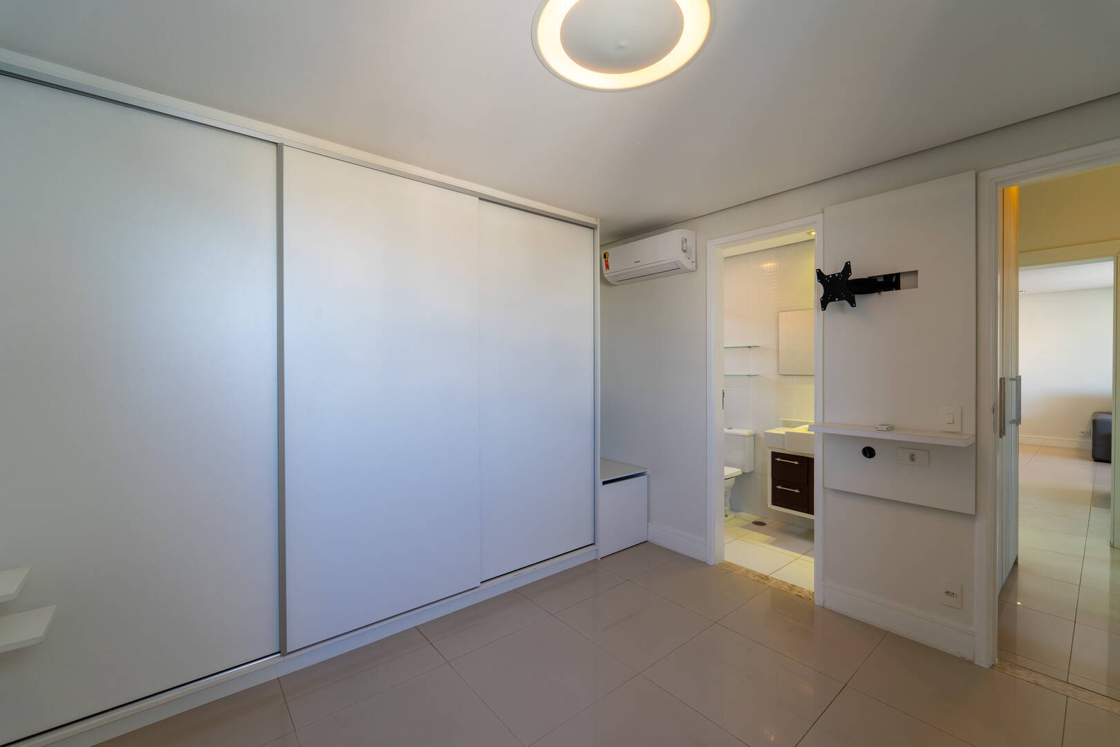 Apartamento à venda com 3 quartos, 175m² - Foto 19