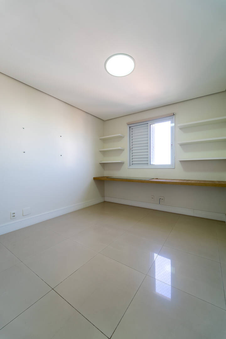 Apartamento à venda com 3 quartos, 175m² - Foto 25