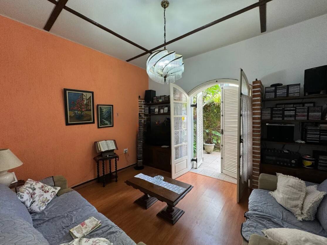 Casa à venda com 3 quartos, 130m² - Foto 3