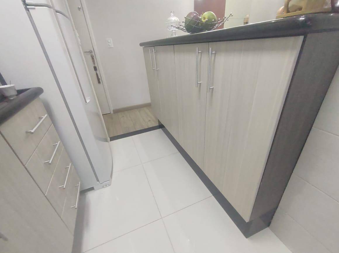 Apartamento à venda com 2 quartos, 69m² - Foto 10