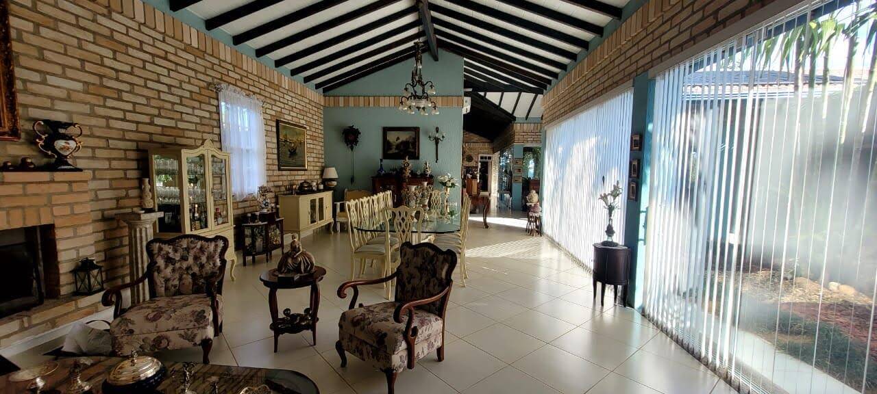 Casa de Condomínio à venda com 5 quartos, 750m² - Foto 4