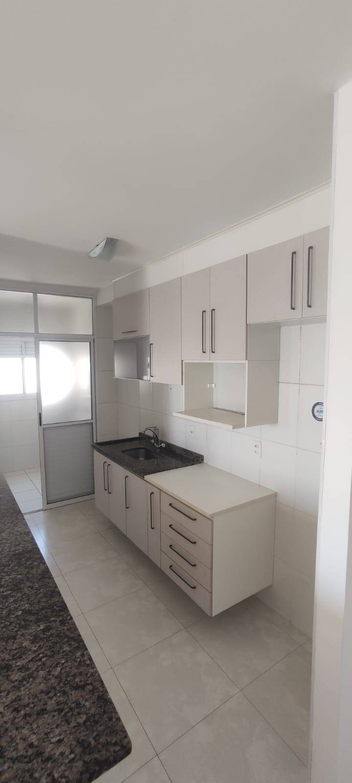 Apartamento à venda com 2 quartos, 83m² - Foto 2