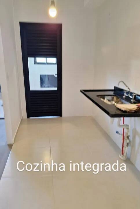 Apartamento à venda com 3 quartos, 105m² - Foto 2