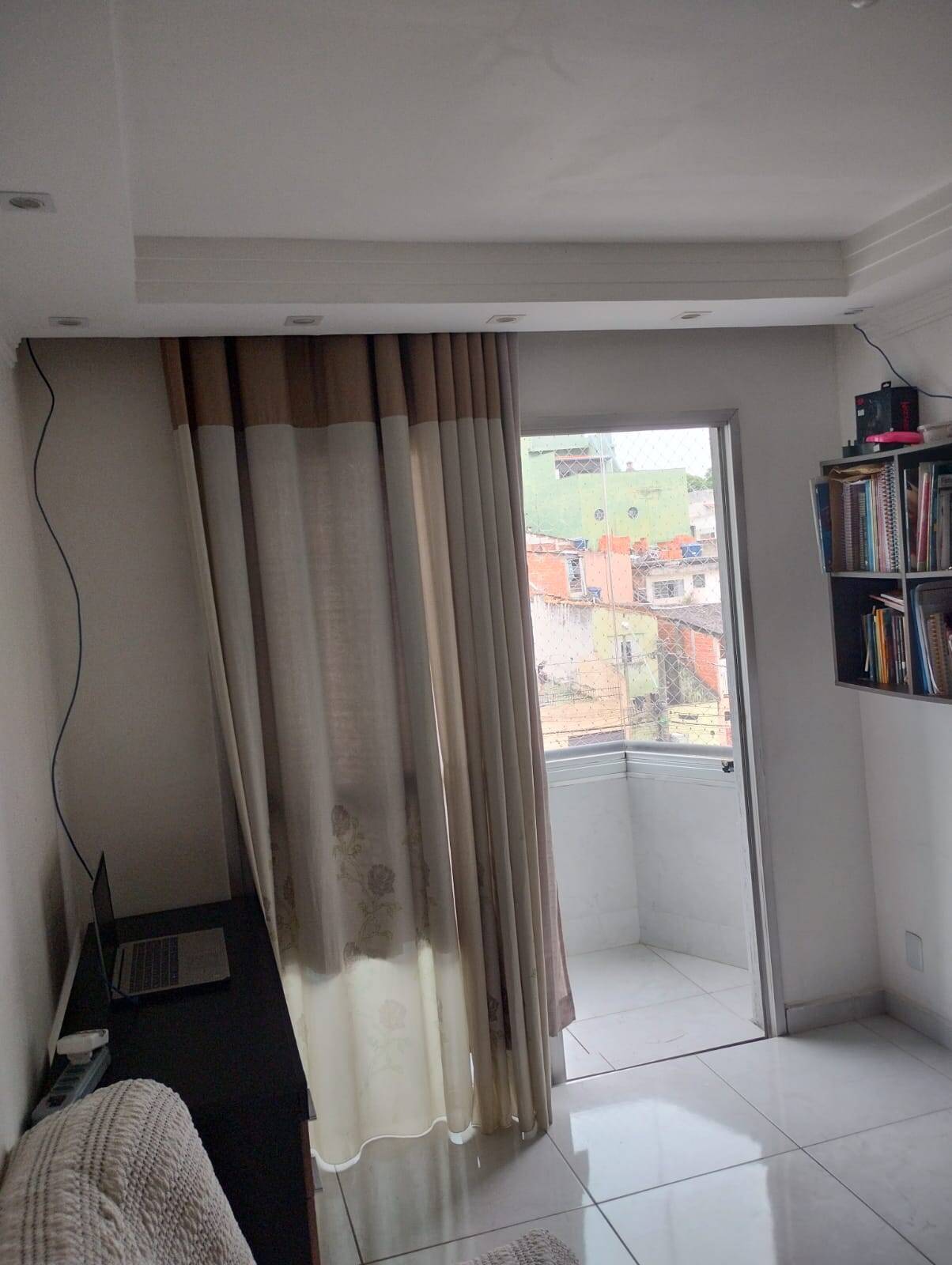 Apartamento à venda com 2 quartos, 70m² - Foto 3