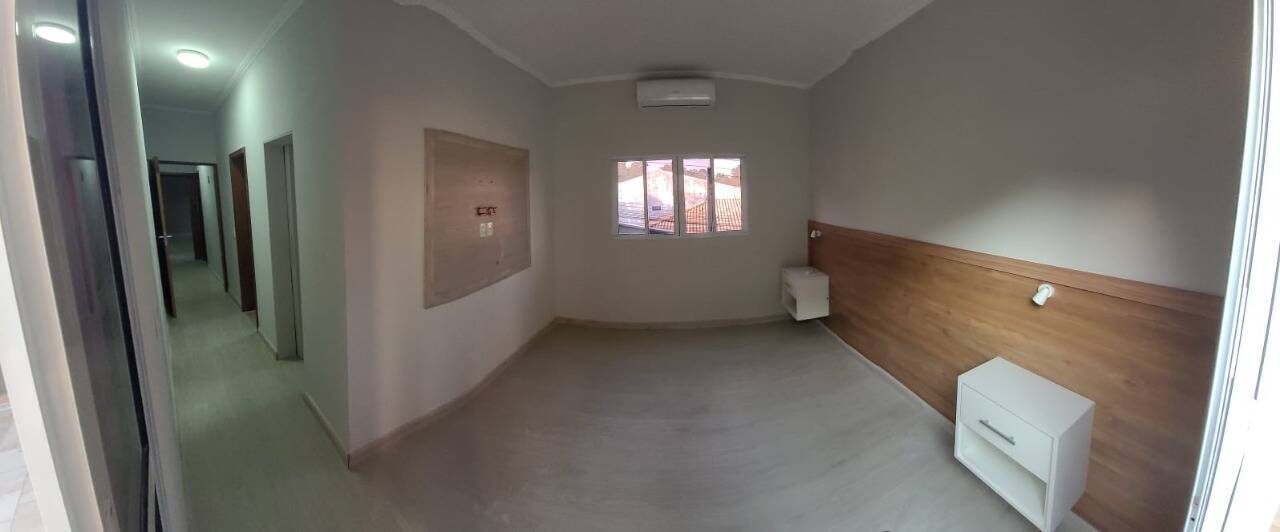 Casa à venda com 3 quartos, 300m² - Foto 10