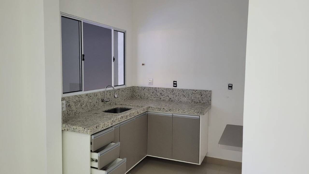 Casa à venda com 3 quartos, 300m² - Foto 14