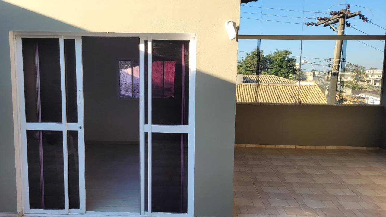 Casa à venda com 3 quartos, 300m² - Foto 18