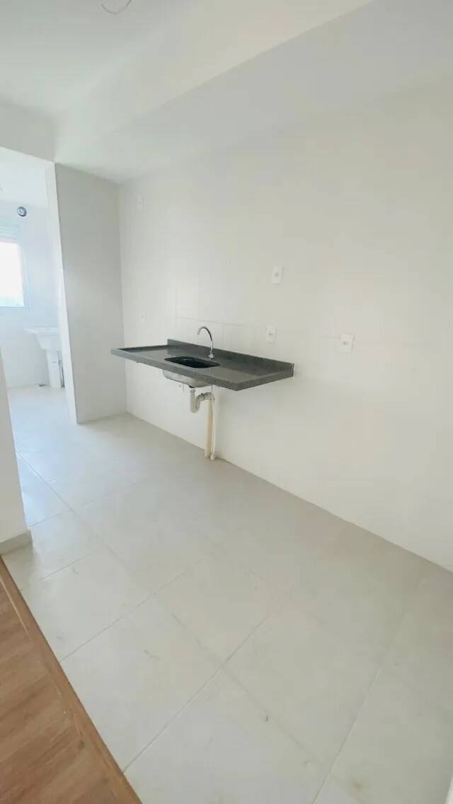 Apartamento à venda com 2 quartos, 61m² - Foto 2