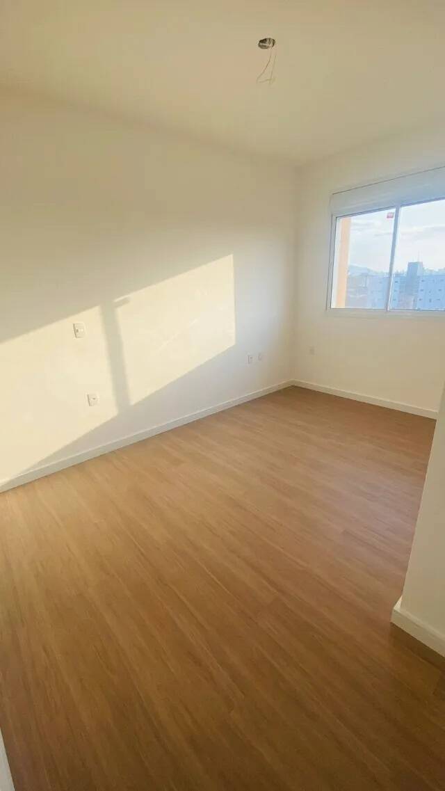 Apartamento à venda com 2 quartos, 61m² - Foto 3