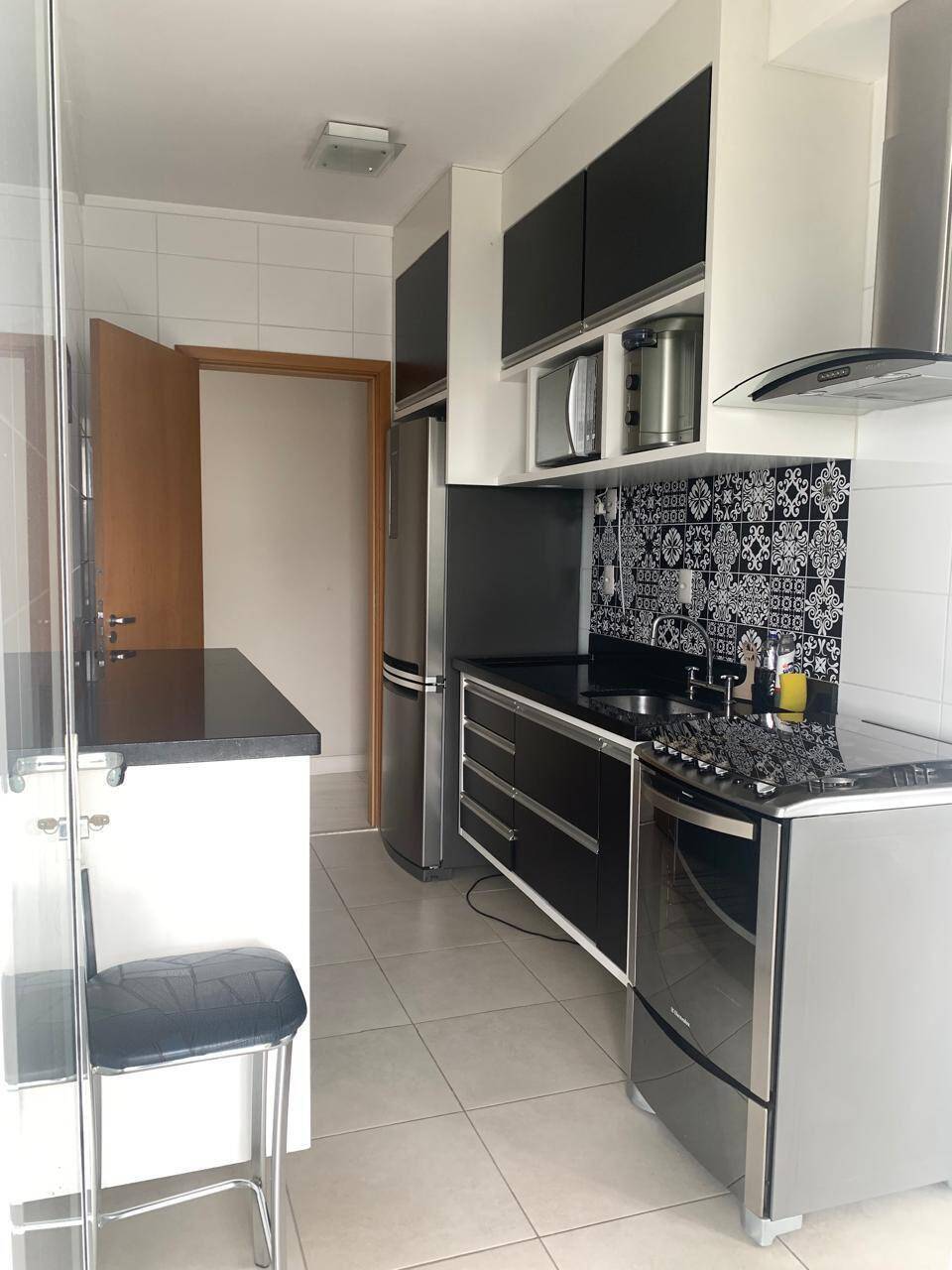 Apartamento para alugar com 2 quartos, 85m² - Foto 1