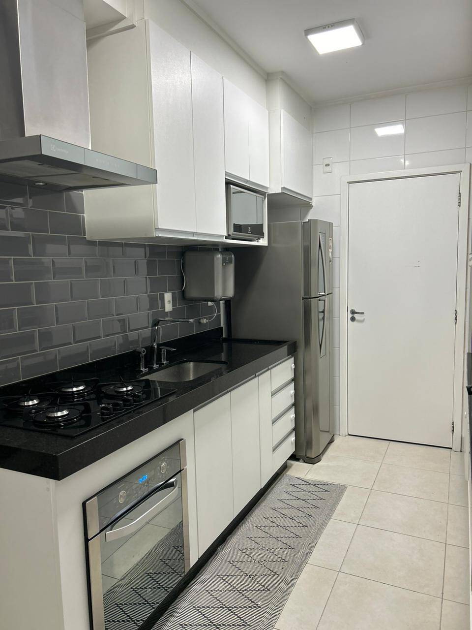 Apartamento à venda com 2 quartos, 87m² - Foto 9