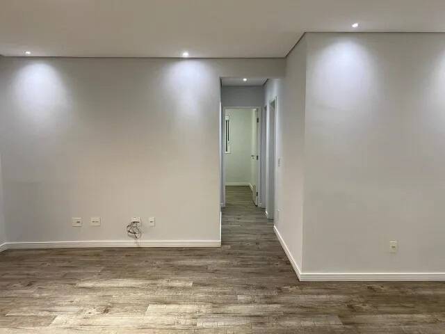 Apartamento à venda com 3 quartos, 111m² - Foto 6