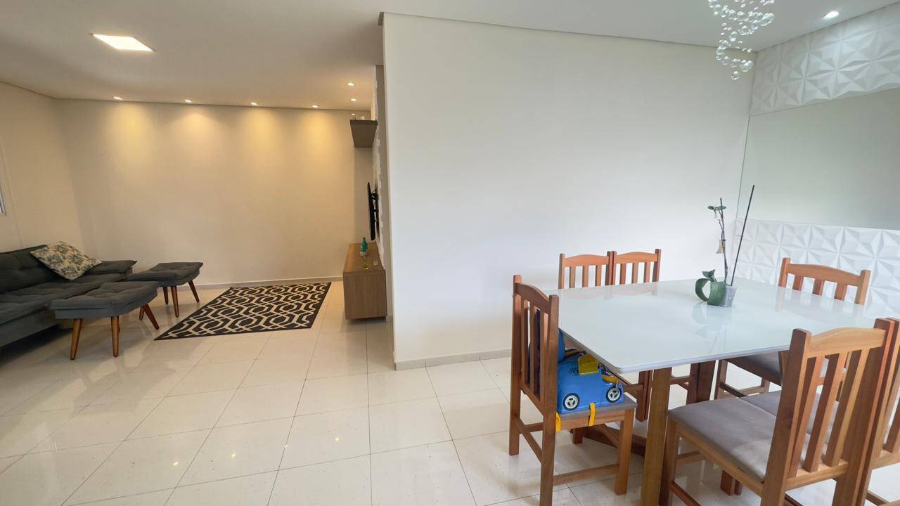 Casa à venda com 2 quartos, 136m² - Foto 2