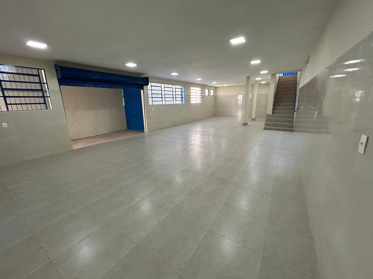 Prédio Inteiro para alugar, 275m² - Foto 1