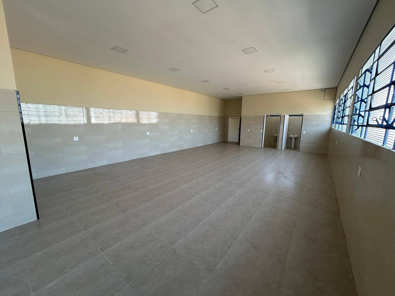 Prédio Inteiro para alugar, 275m² - Foto 3