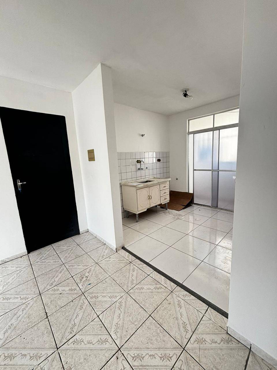 Apartamento à venda com 2 quartos, 60m² - Foto 5