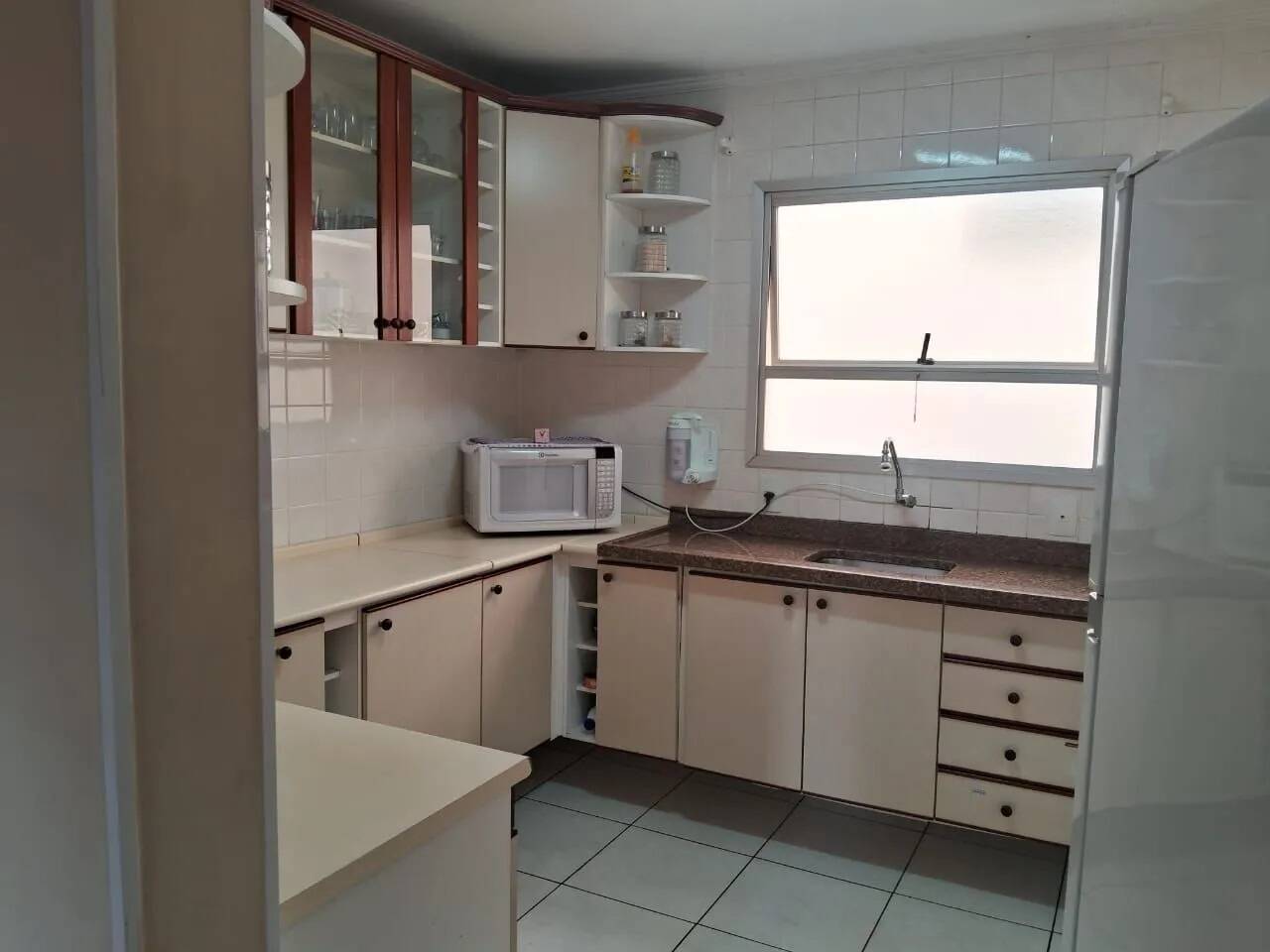 Apartamento para alugar com 2 quartos, 78m² - Foto 4