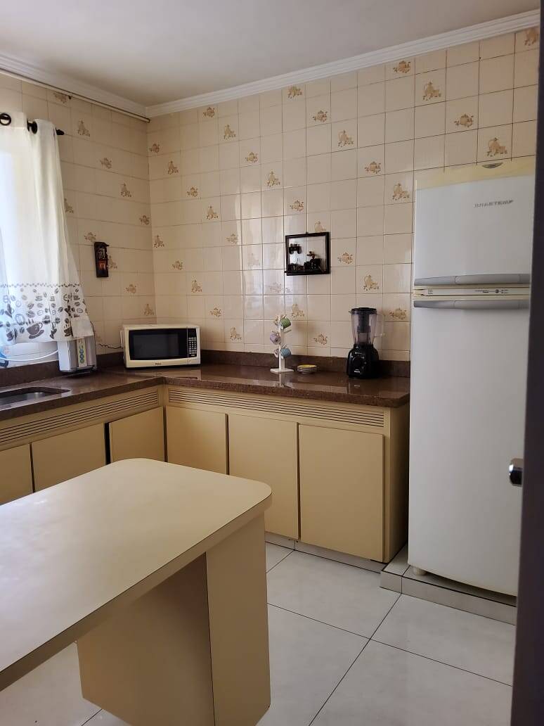 Apartamento à venda com 2 quartos, 69m² - Foto 4