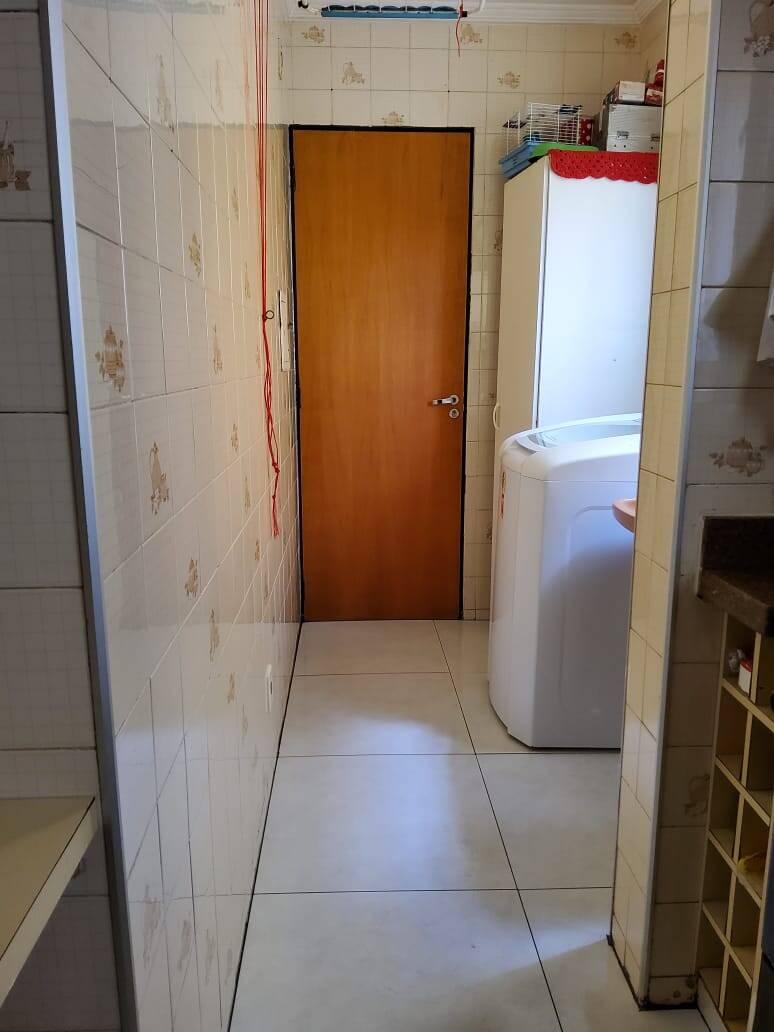 Apartamento à venda com 2 quartos, 69m² - Foto 11