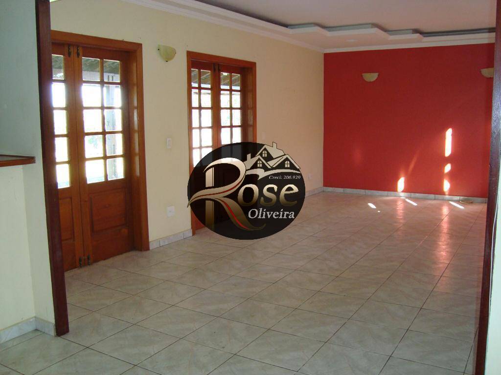 Casa à venda com 2 quartos, 180m² - Foto 2