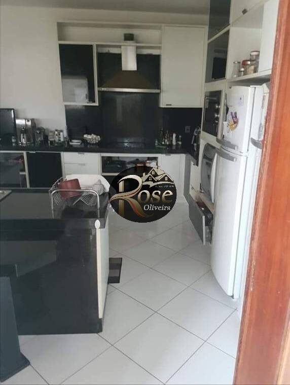 Casa à venda com 3 quartos, 360m² - Foto 2