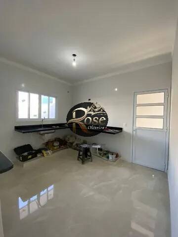 Casa à venda com 3 quartos, 99m² - Foto 3