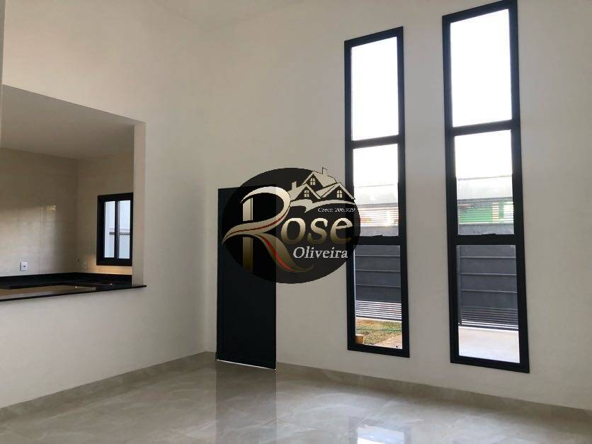 Casa à venda com 3 quartos, 105m² - Foto 2