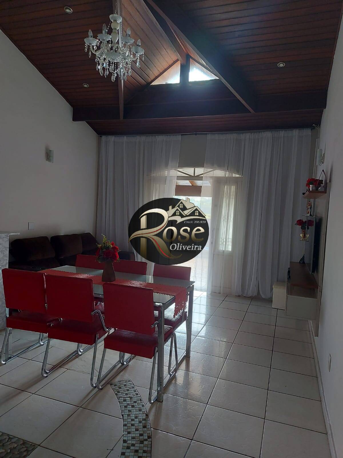 Casa à venda com 3 quartos, 155m² - Foto 1