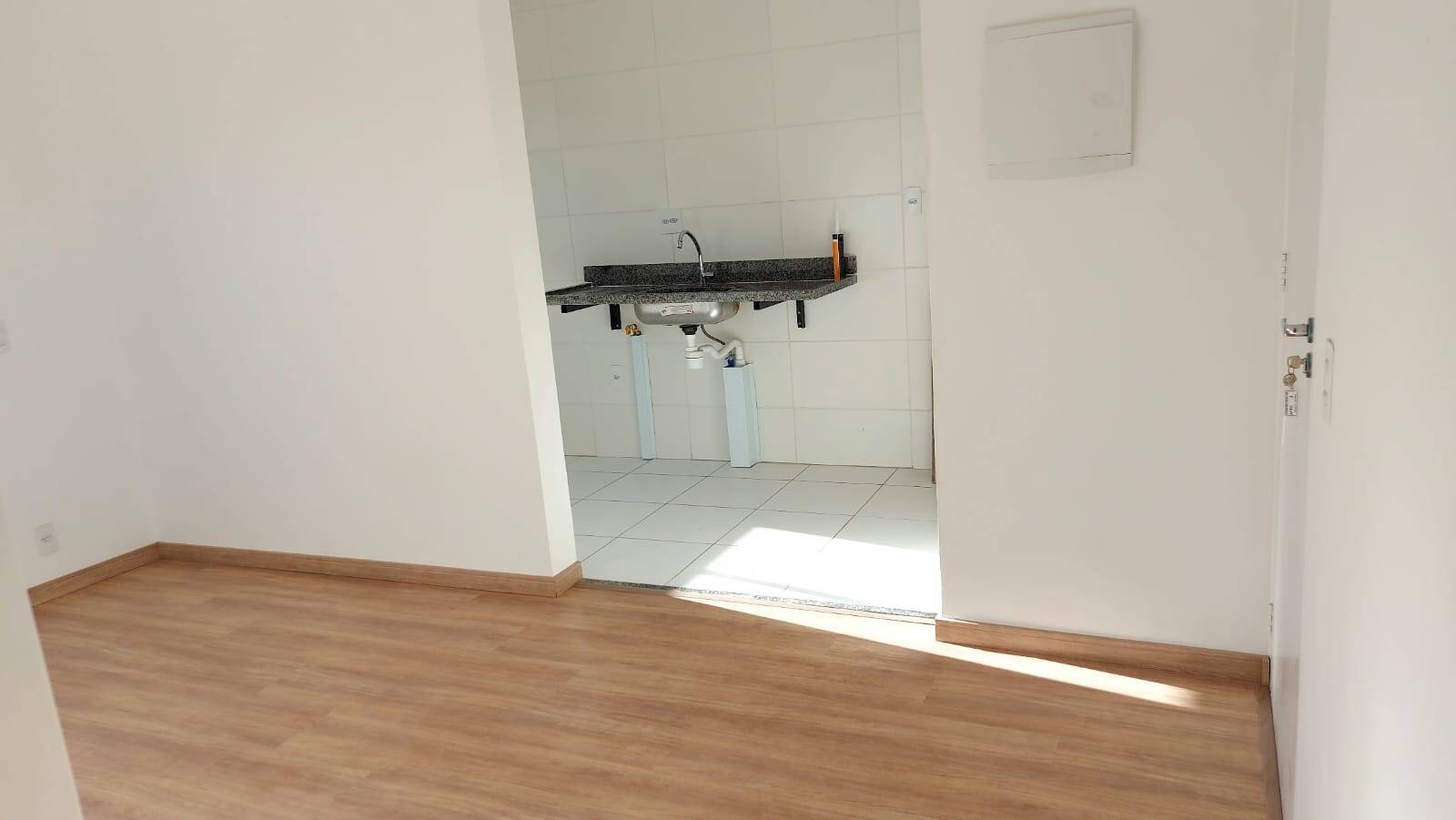 Apartamento à venda com 2 quartos, 72m² - Foto 2